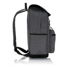 Laptop backpack with magnetic bucklestraps