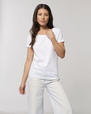 Дамска бяла тениска от 100% орчаничен памук модел  Stella Jazzer