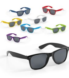 Слънчеви очила разнообразие от цветове